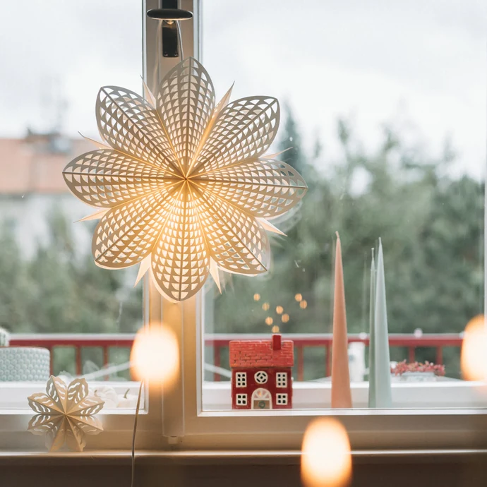 Závěsná svítící hvězda Gint White 45 cm